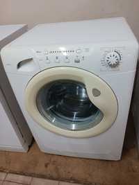 Vendo máquina de lavar roupa candy classe A +A 1000 rpm em ótimo estad