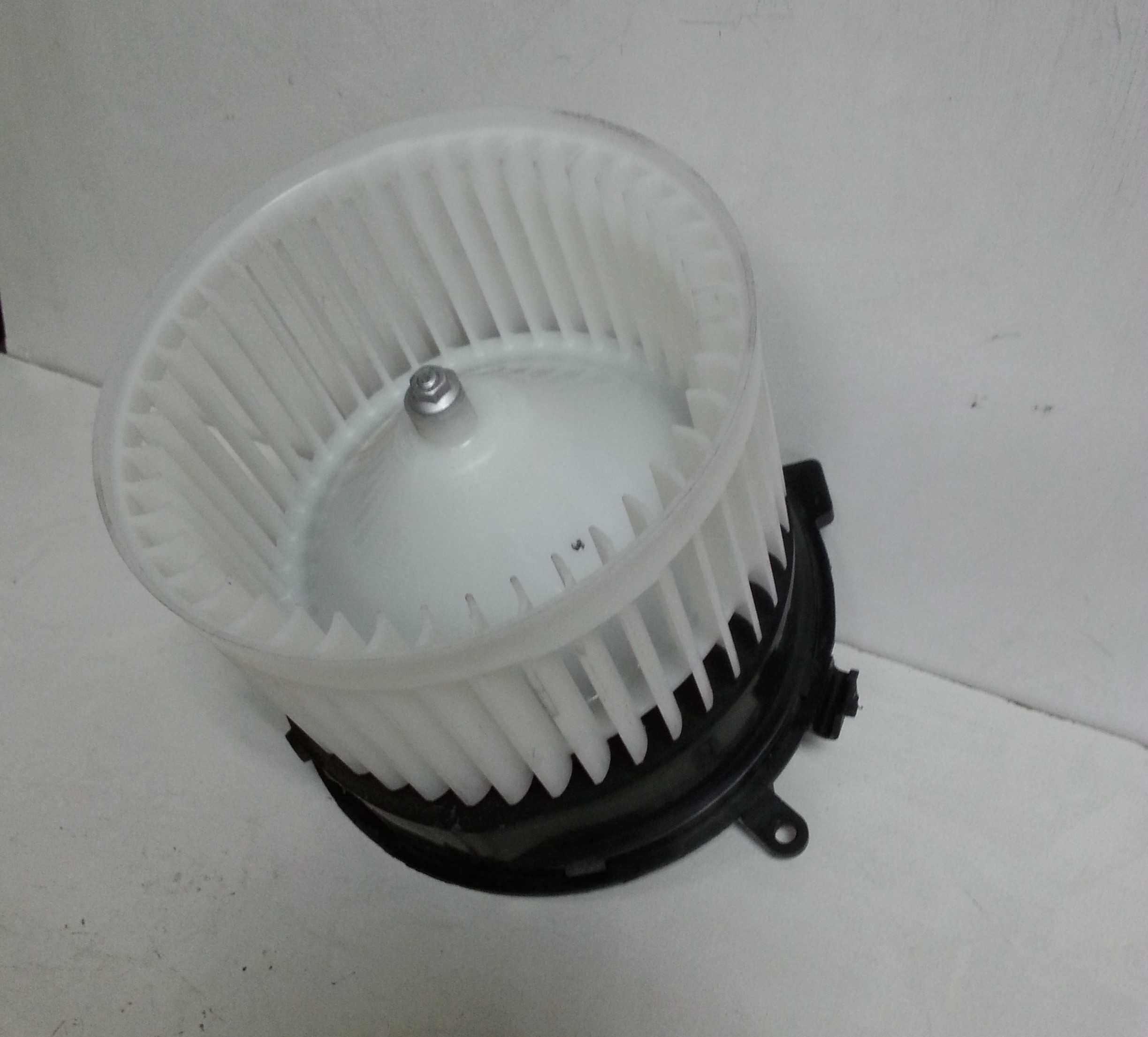Nissan Qashqai - вентилятор радіатора, вентилятор пічки. Ремонт.