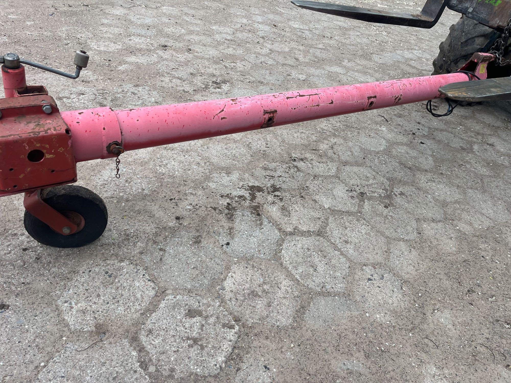 Wózek do hederu Massey Ferguson regulowany
