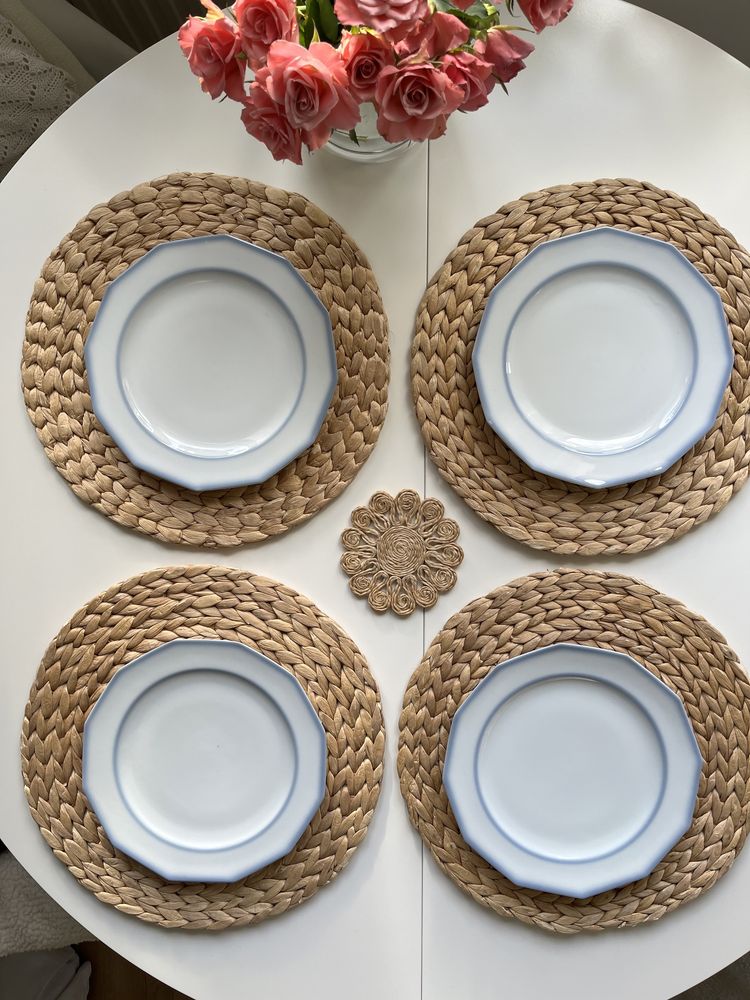 Cztery duże talerze obiadowe winterling bavaria białe niebieski rant