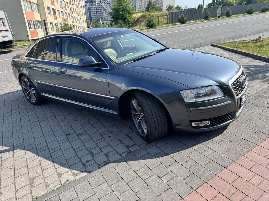 Продам ауді А8 D3