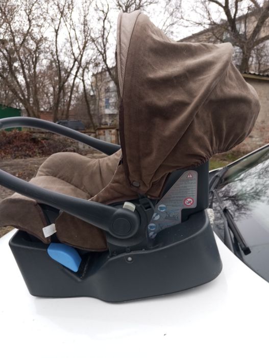 кресла в автомобиль (детские).