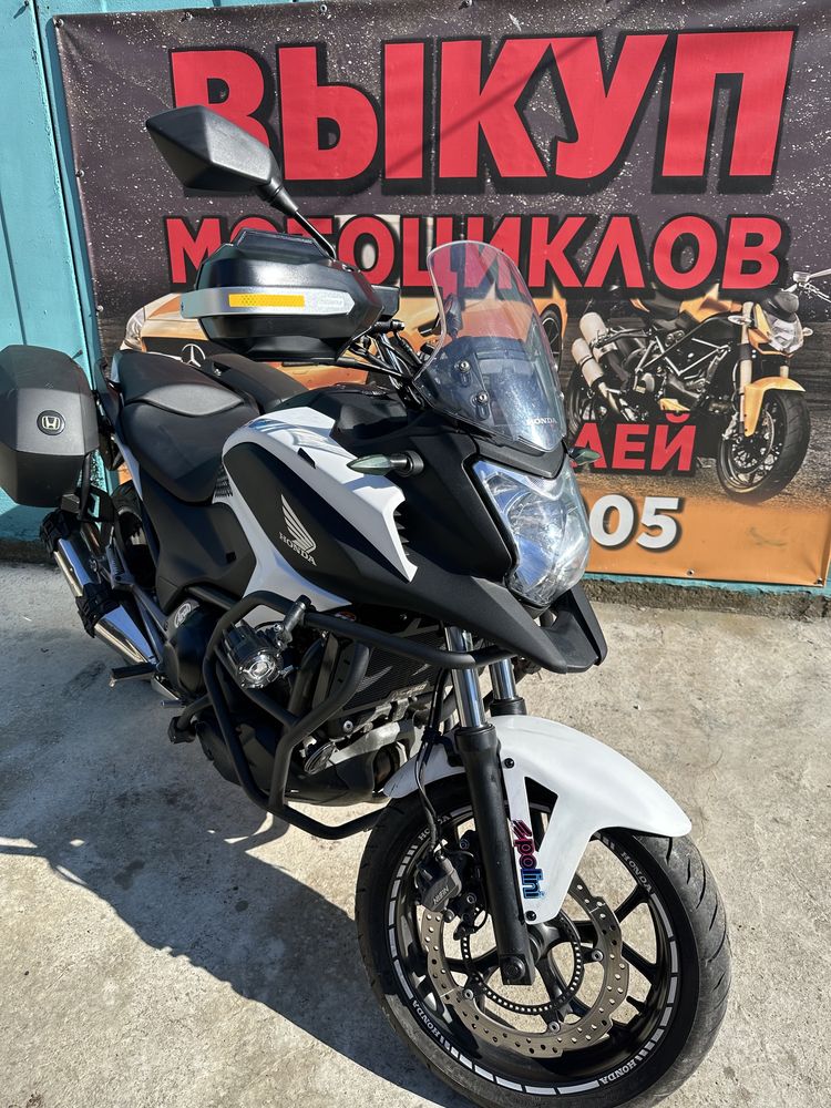 Разборка мотоциклов Honda NC700 750 2014г морда фара пластик