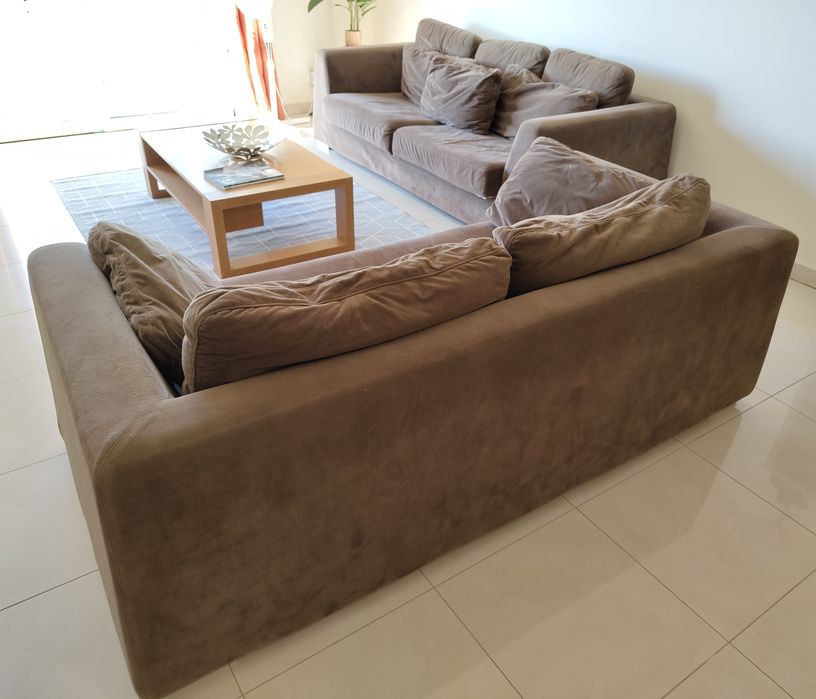2 Sofás de veludo castanho