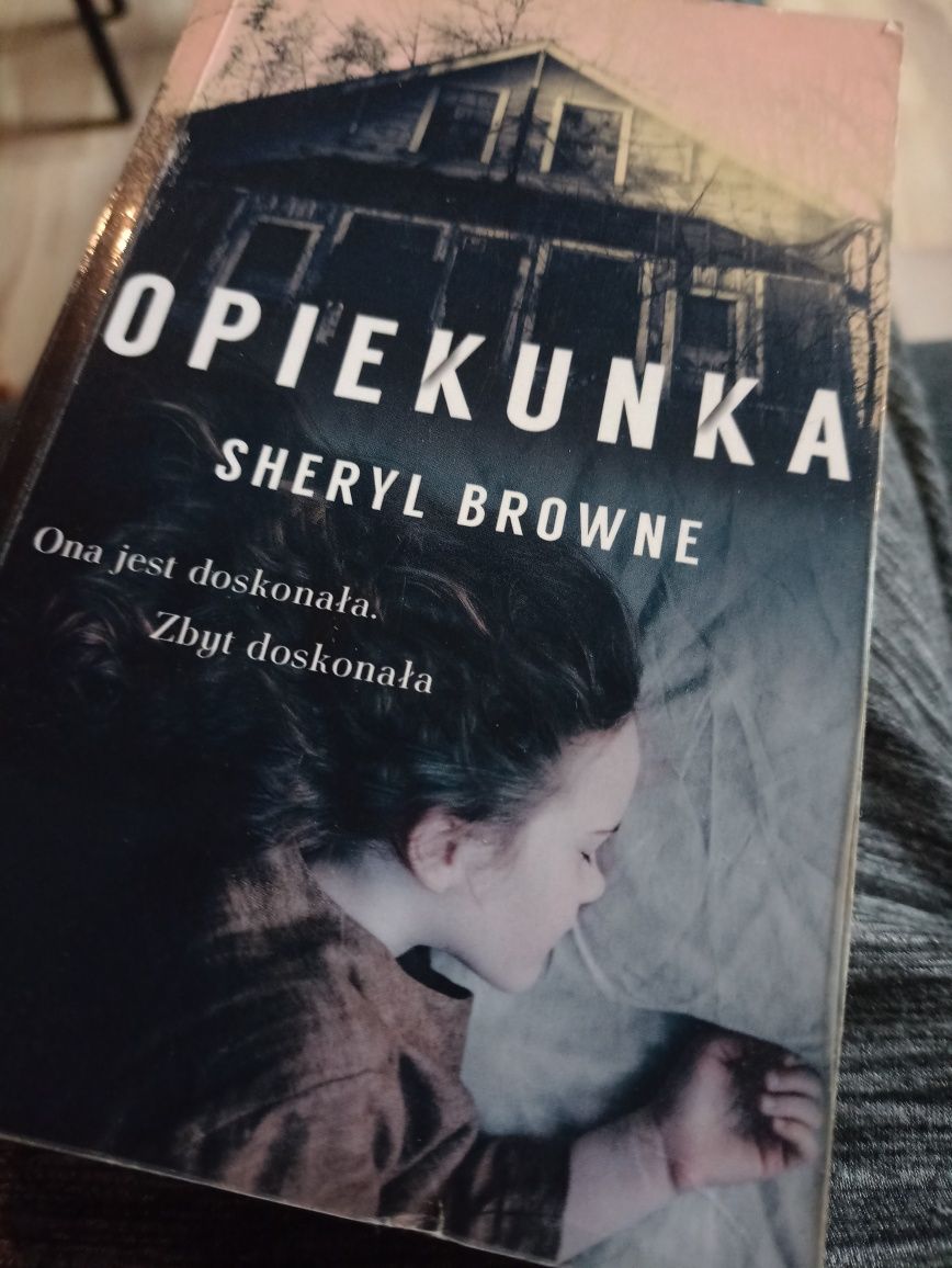 Opiekunka Sheryl browne