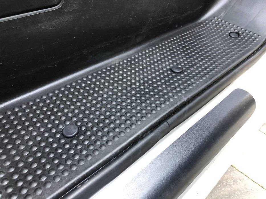 Пороги заглушки чорні Vivaro Виваро Trafic Трафик Primastar Примастар