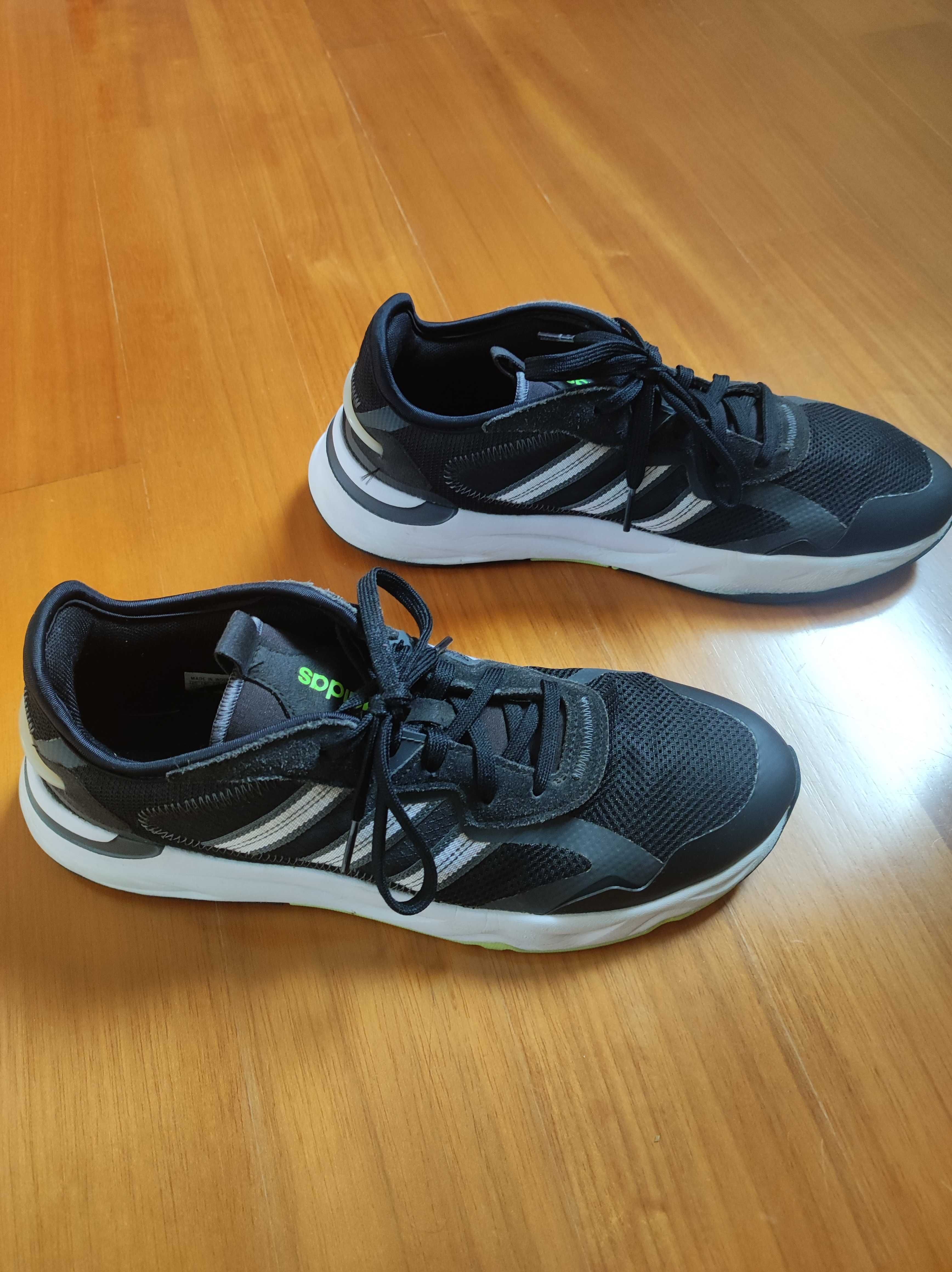 Sapatilhas running da Adidas pretas, também 46