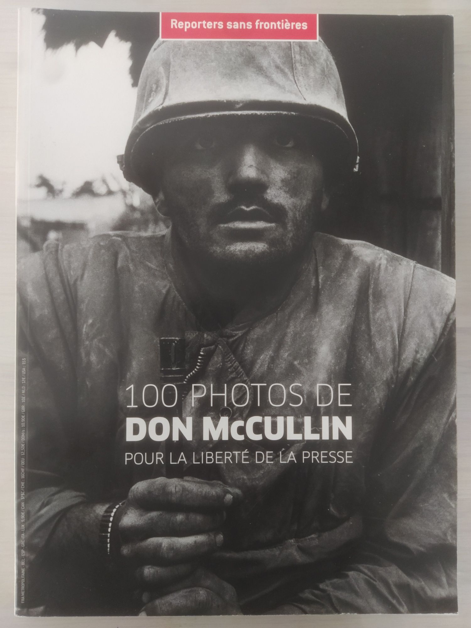 Revista "100 Fotos de Don McCullin" dos Repórteres Sem Fronte