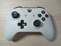 Pad Xbox One biały