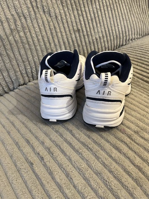 Оригинальные кроссовки Nike AIR MONARCH