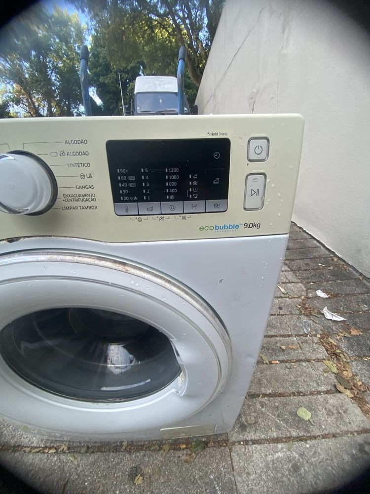 Maquina de lavar roupa marca samsung de 9 kg 140euros a funcionar bem