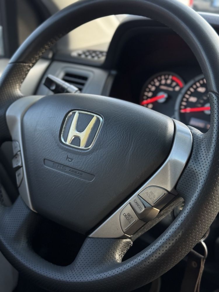 Продам Honda Pilot