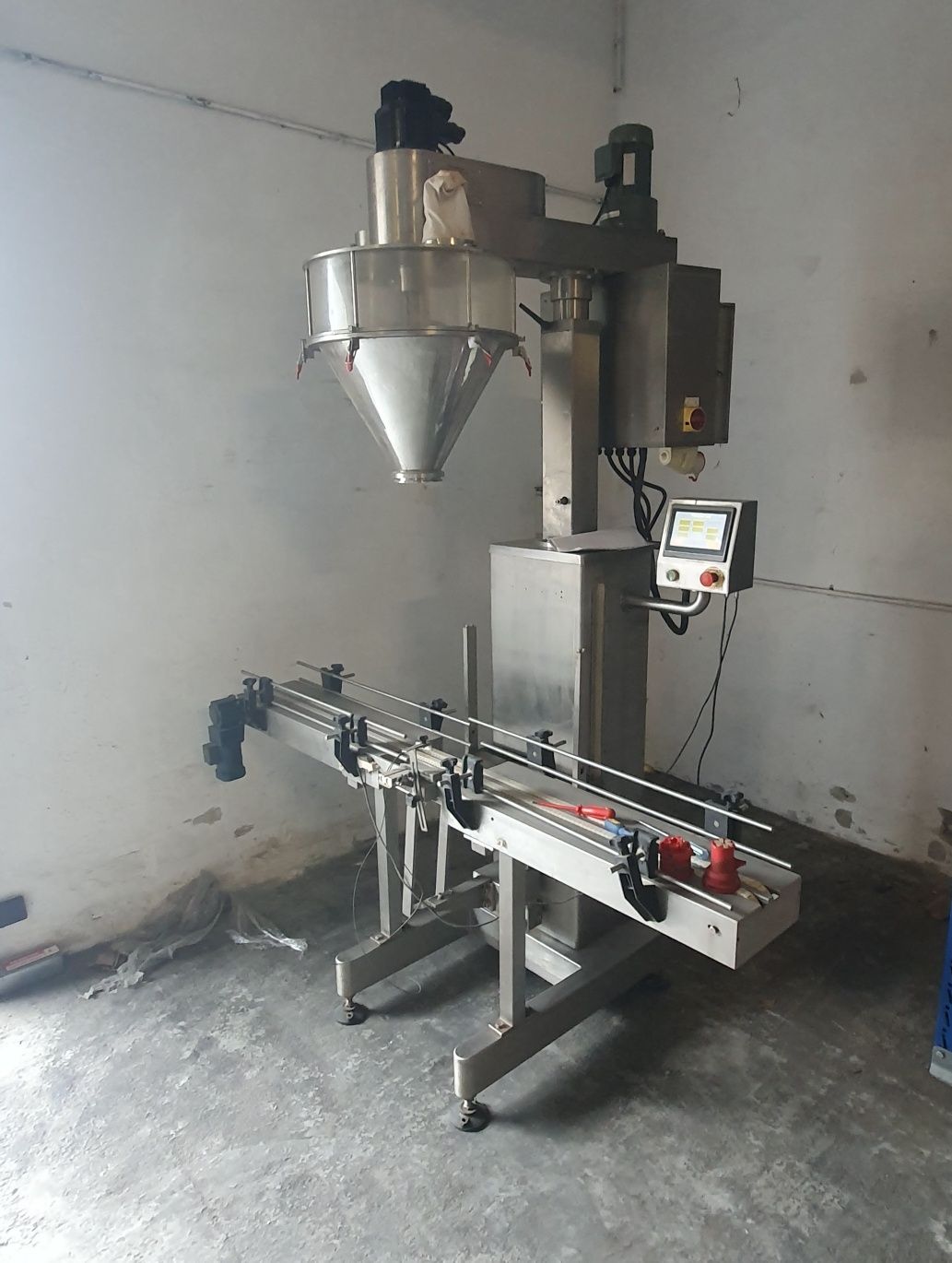 Automat sypiący dozujacy do produktów sypkich