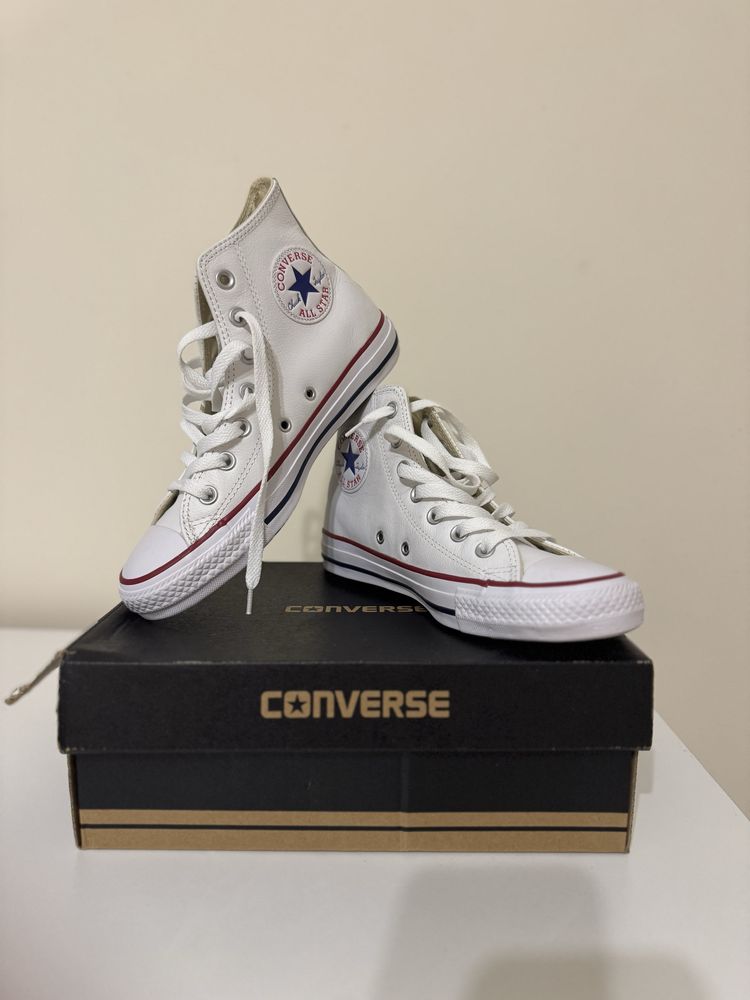Converse. Кеди жіночі білі