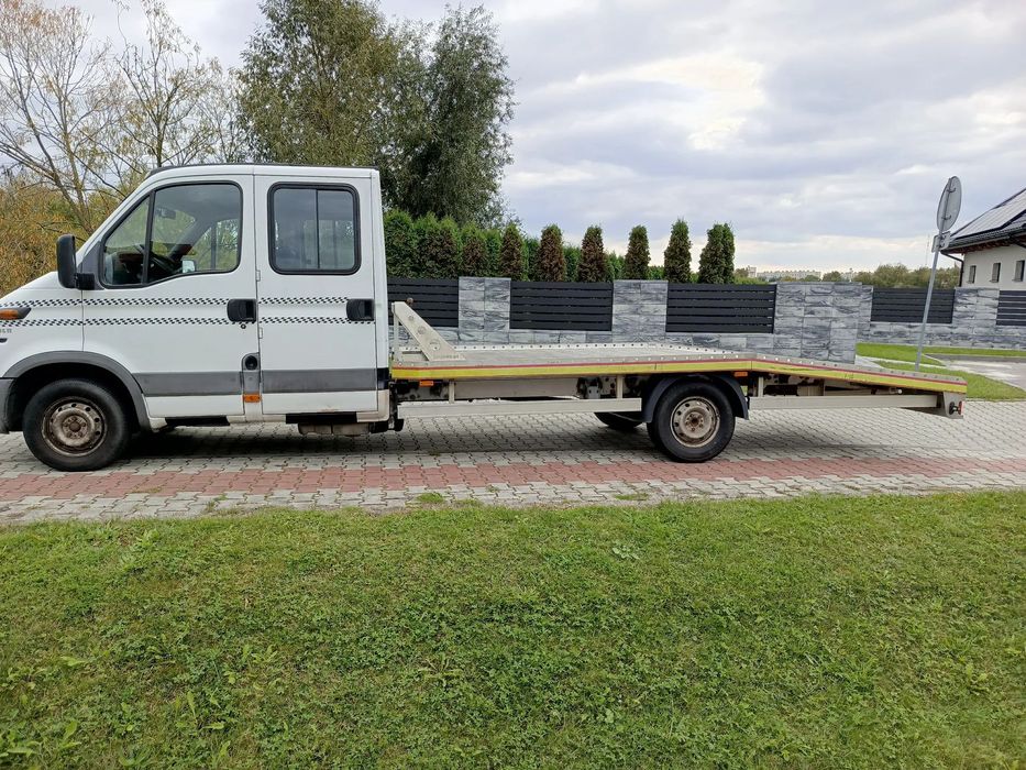 Iveco Daily  doinwestowany ,aluminiowy najazd 5 m , 188 tys.km,