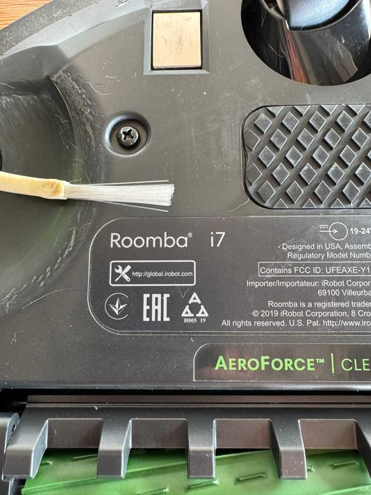 Aspirador iRobot Roomba i7+ (com Base de Descarga Automática)