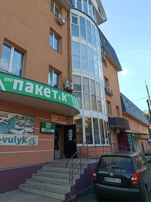 Власний магазин в центрі міста