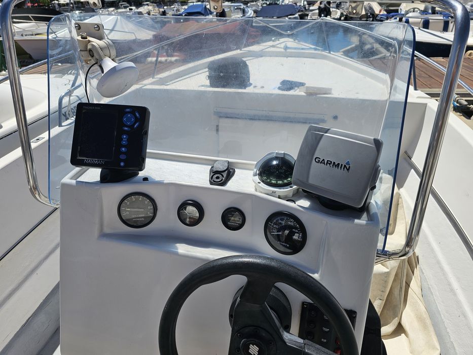 Barco Argus Modelo Pescador  5,47mt