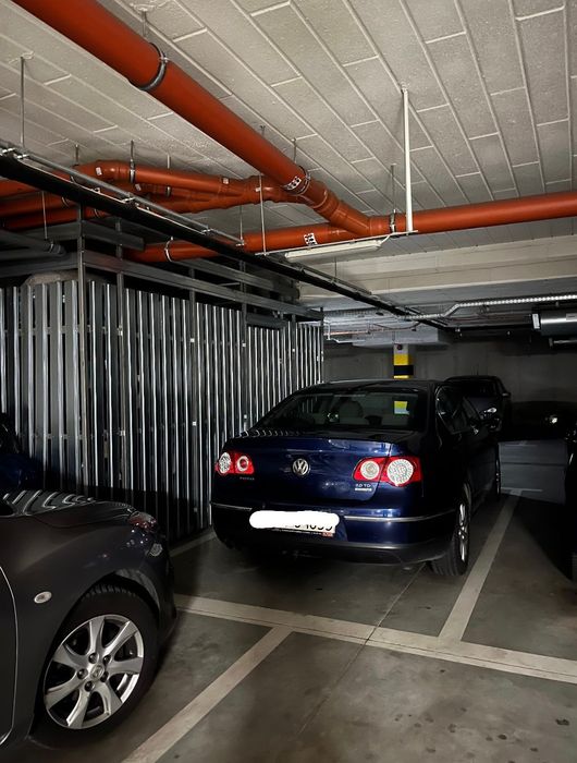 Sprzedam miejsce parkingowe Jaktorowska 5.