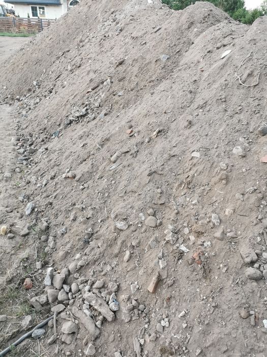 Gruzobeton, tłuczeń, podsypka, gruz, przekrusz