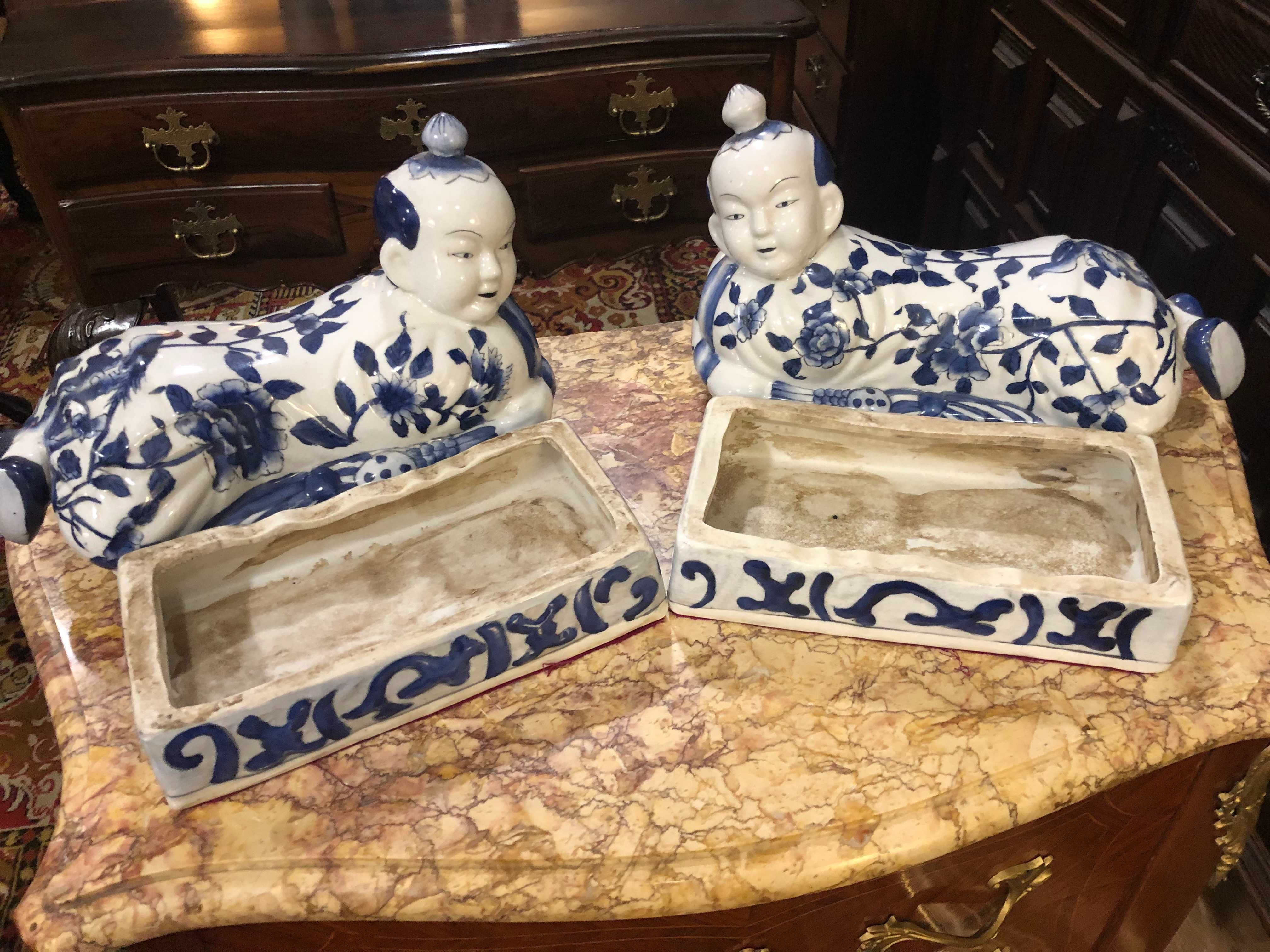 Par de caixas em porcelana da china