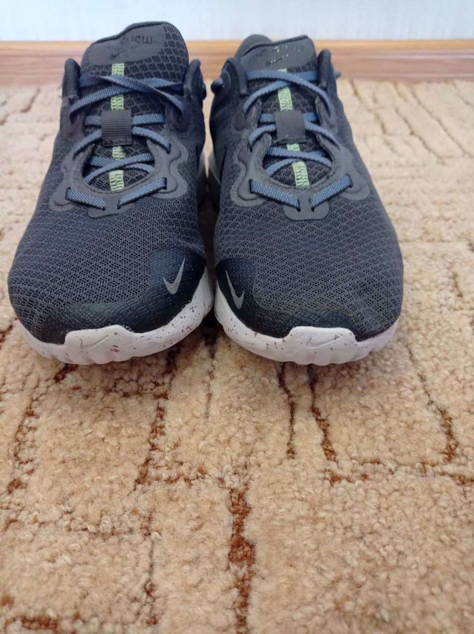 Кроссовки Nike Renew