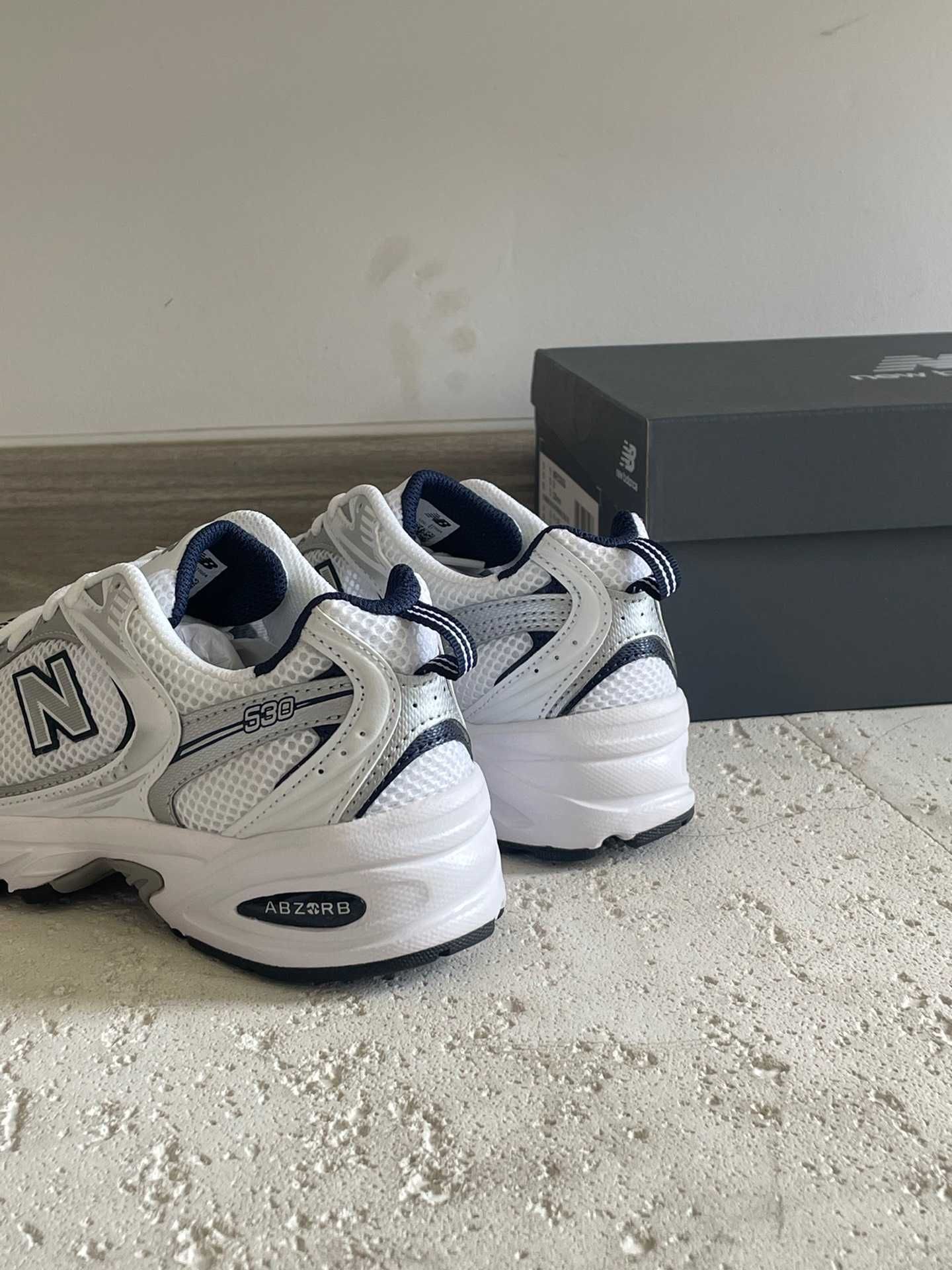 NewBalance530WhiteNaturalIndigo R.44
