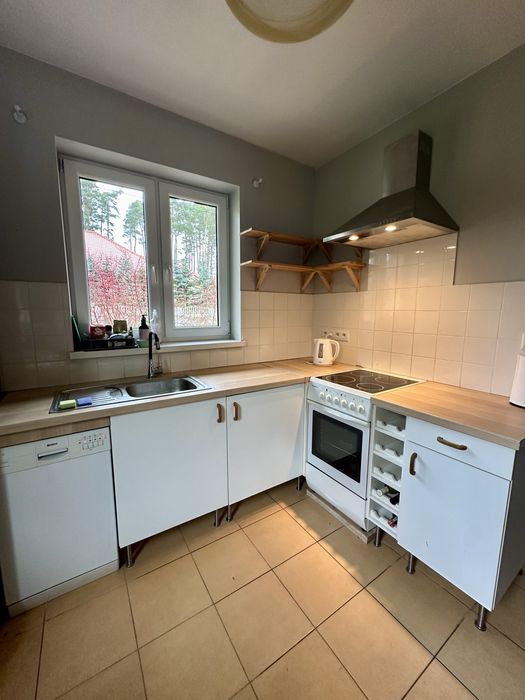 Kuchnia ze zmywarką, piekarnikiem i płytą