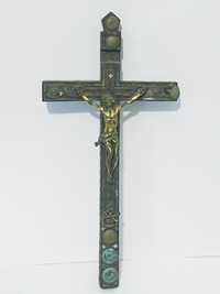 Antigo crucifixo de suspensão mural para restauro