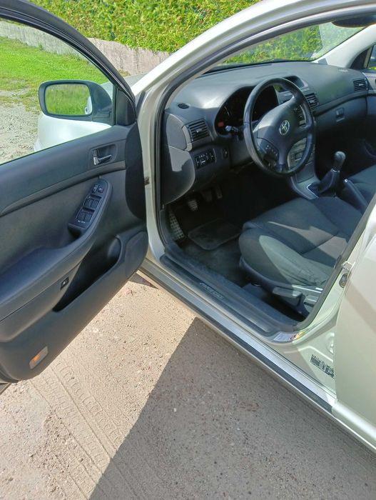 Toyota Avensis 1.8 vvti T 25 Klima