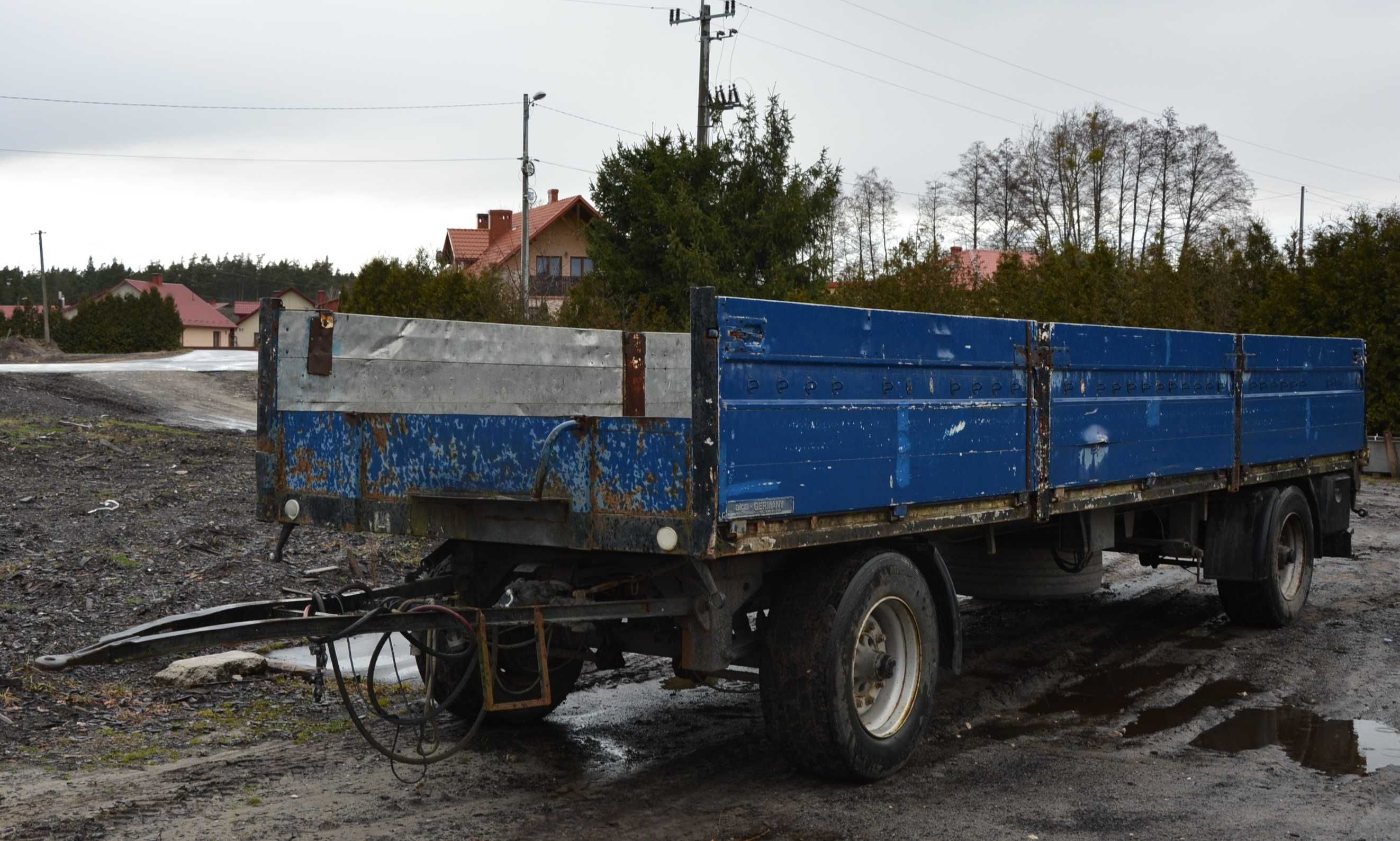 Przyczepa transportowa na poduszkach rolnicza