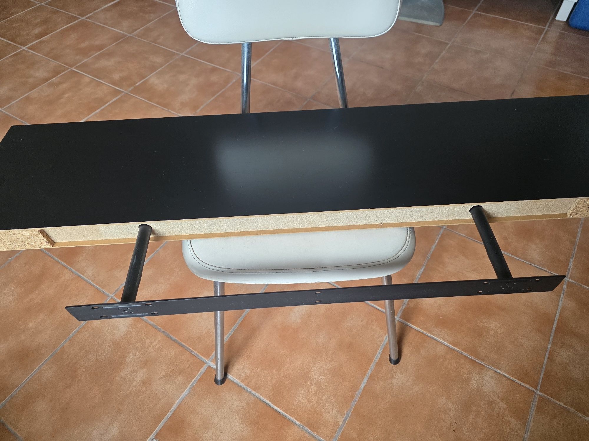 Prateleira Ikea Lack preta
