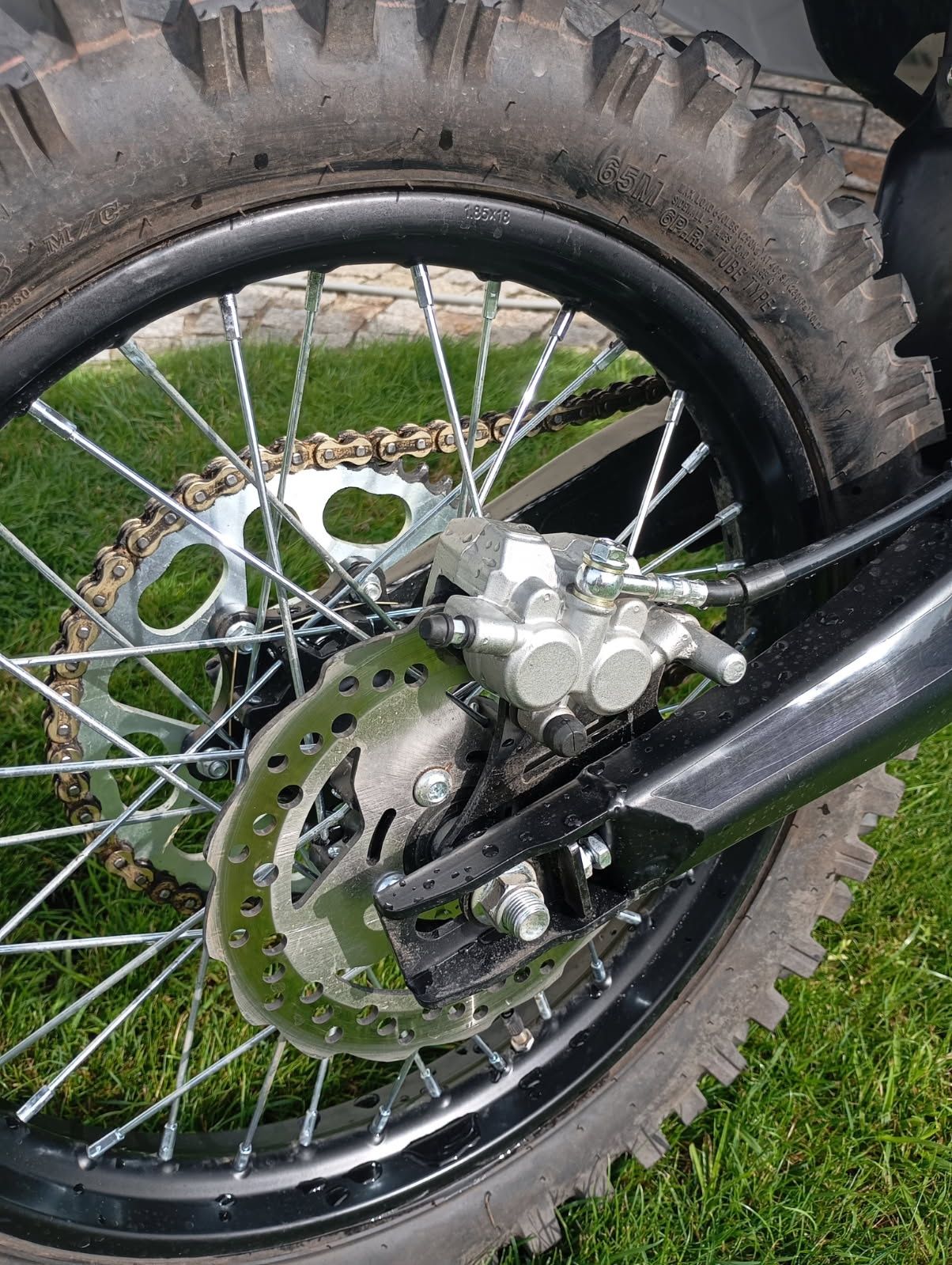 Motocykl cross asix