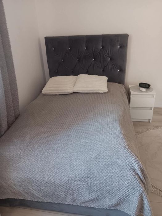 Sprzedam łóżko tapicerowane