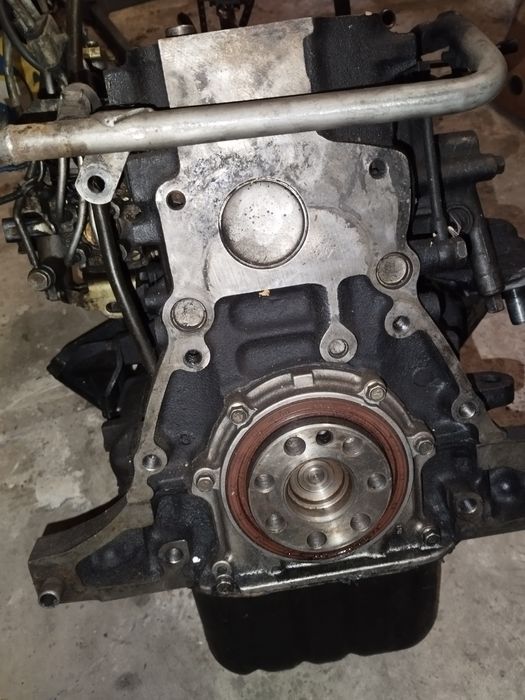 Продам блок двигуна Mitsubishi 4M40 2.8