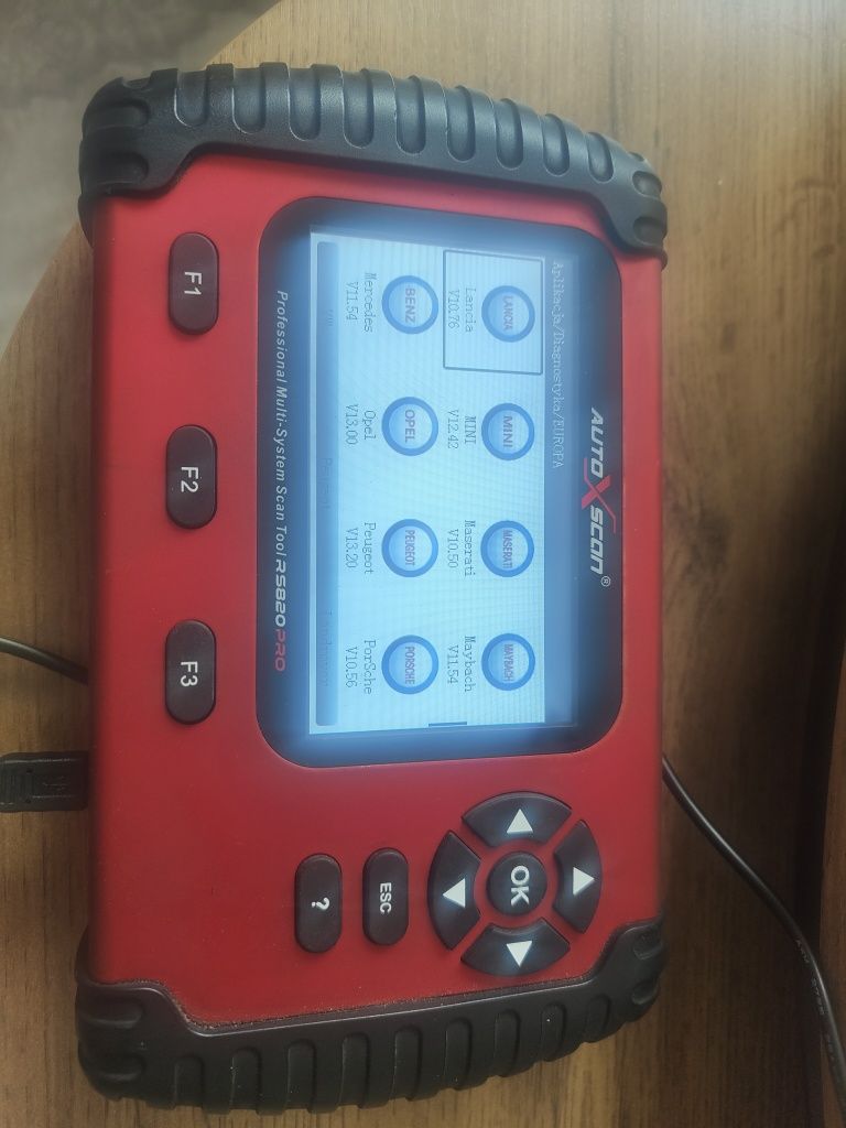 Tester diagnostyczny autoxscan RS820pro
