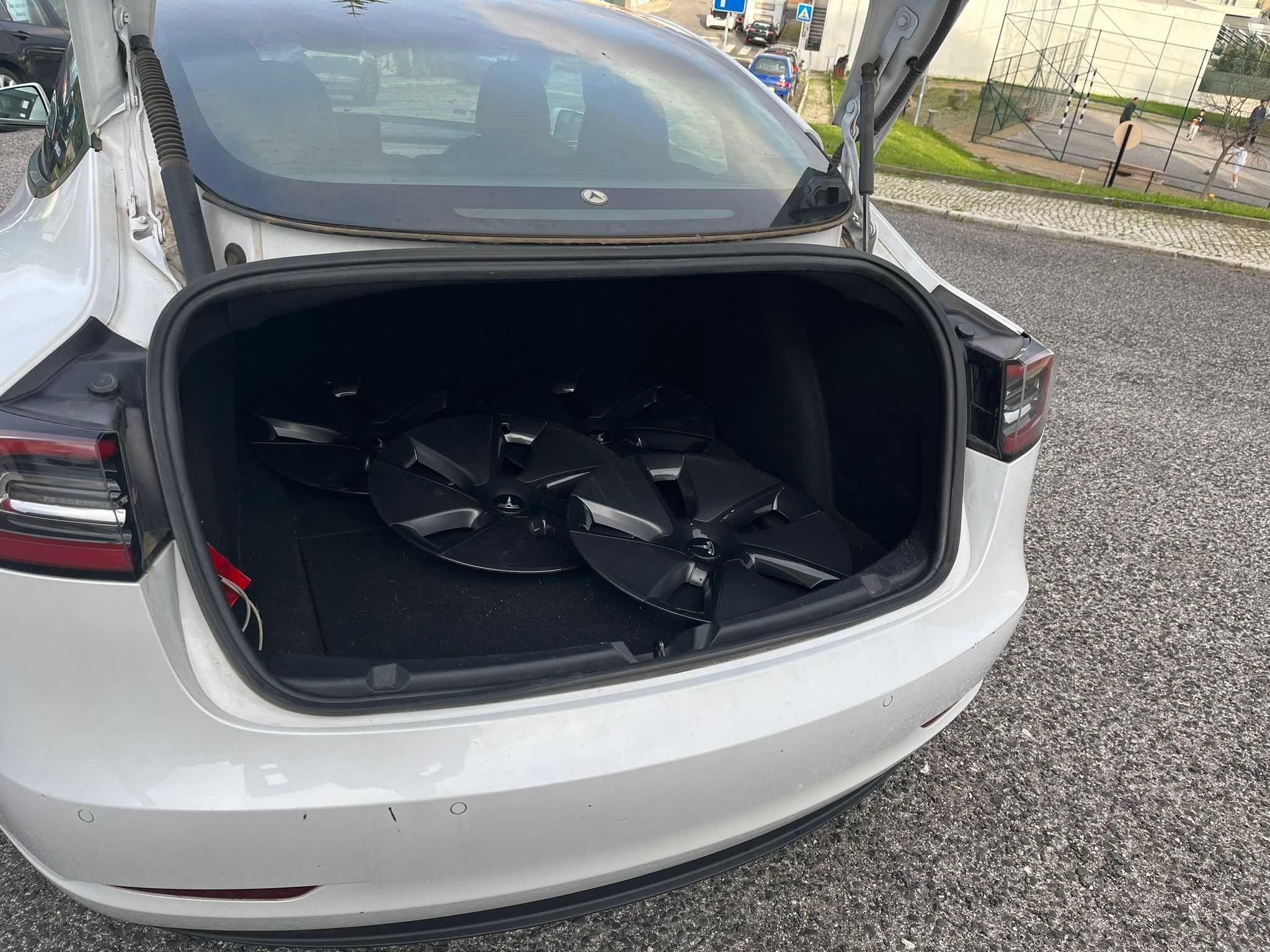 Tesla Model 3 Long Range Dual Motor AWD 351CV