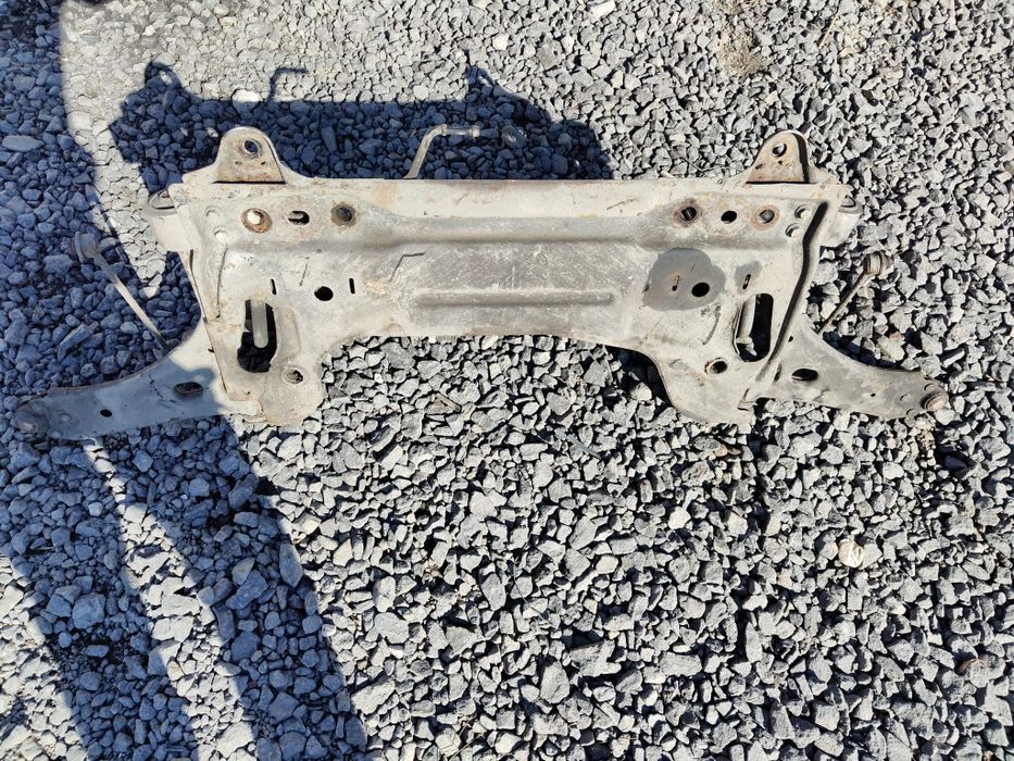 Wózek zawieszenie sanki wachacz Ford Fiesta mk6 2006