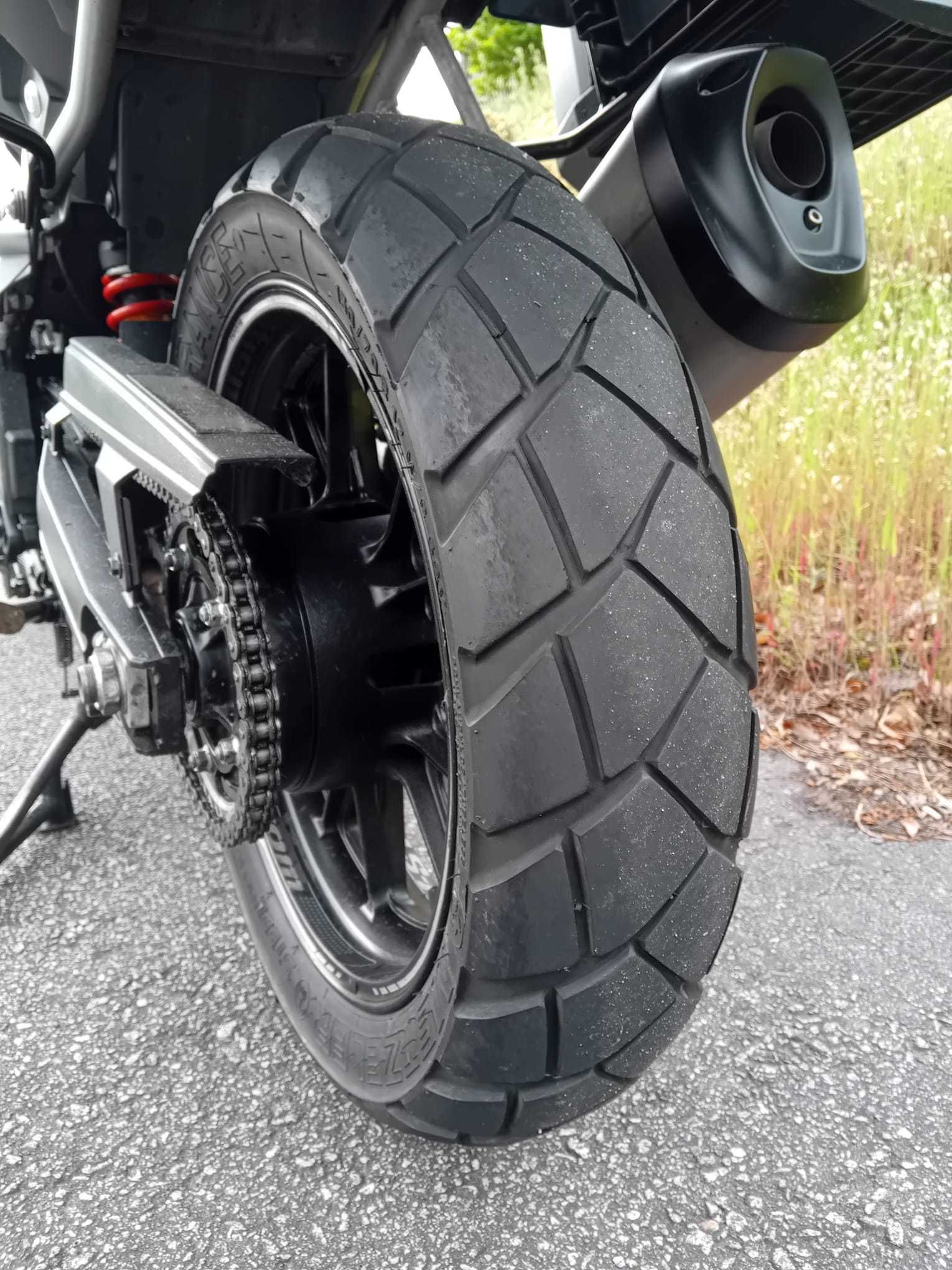 Suzuki V Strom 1000