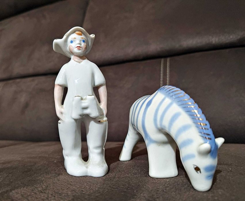 1950 Porcelana(Fajans?) Super figurki Harcerz i Zebra! Cudowne