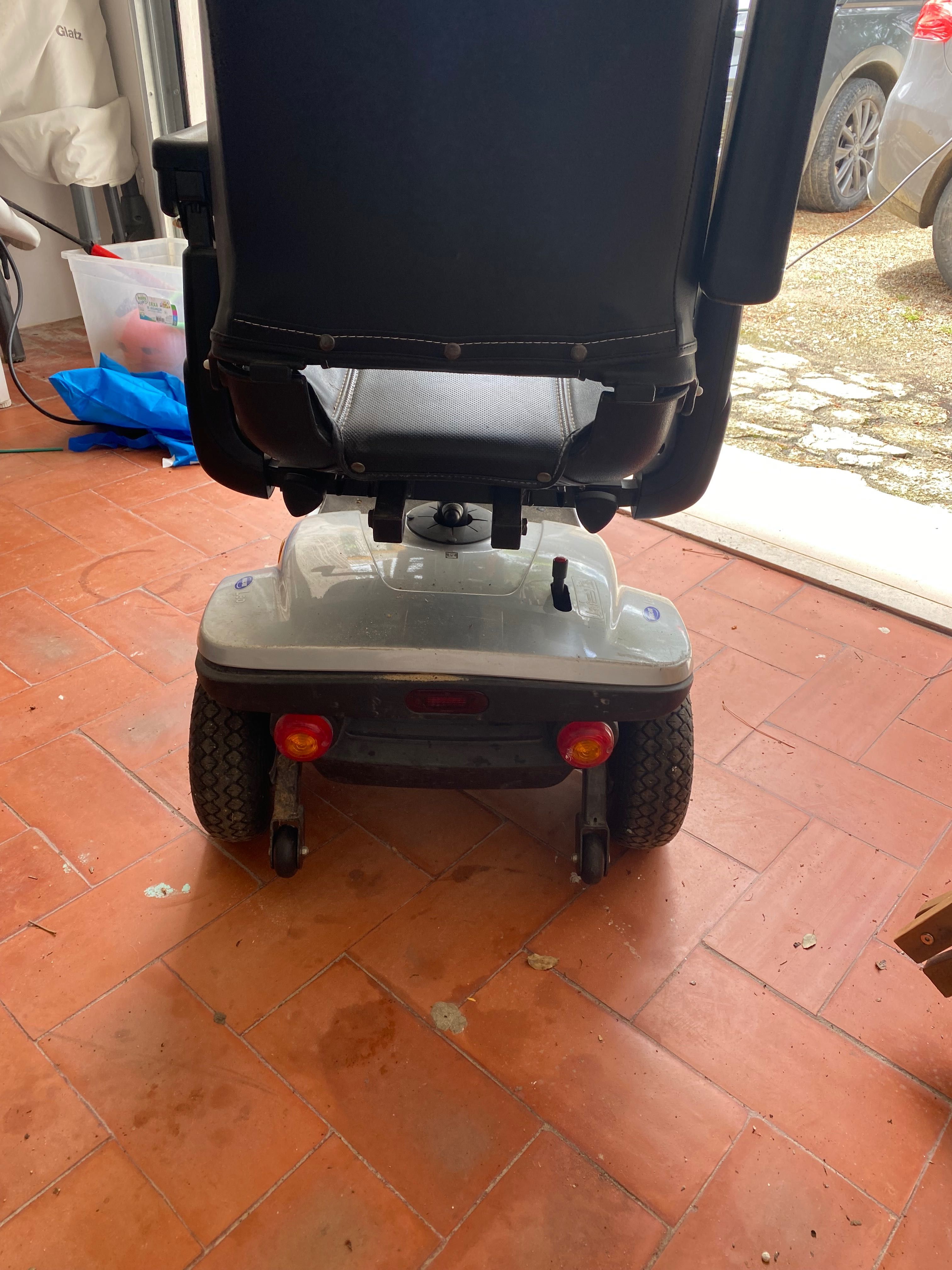 Scotter Leo invacare
