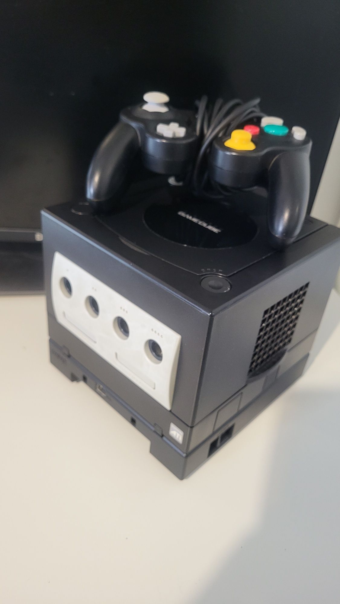 Konsola game cube plus karta pamięci plus gameboy adapter