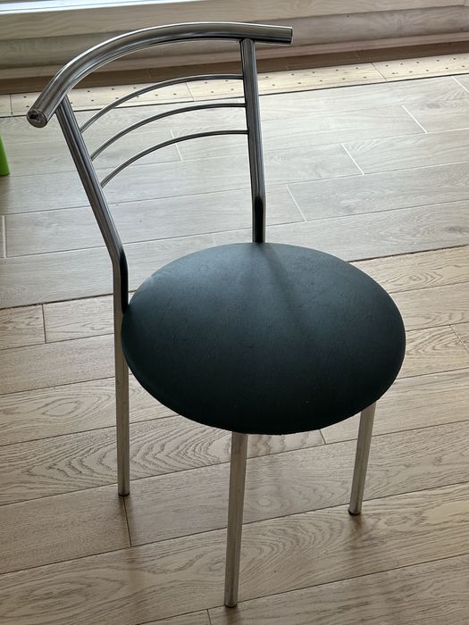 Стіл розкладний + стільці. Стіл 120х75, в розкладеному стані 160х75