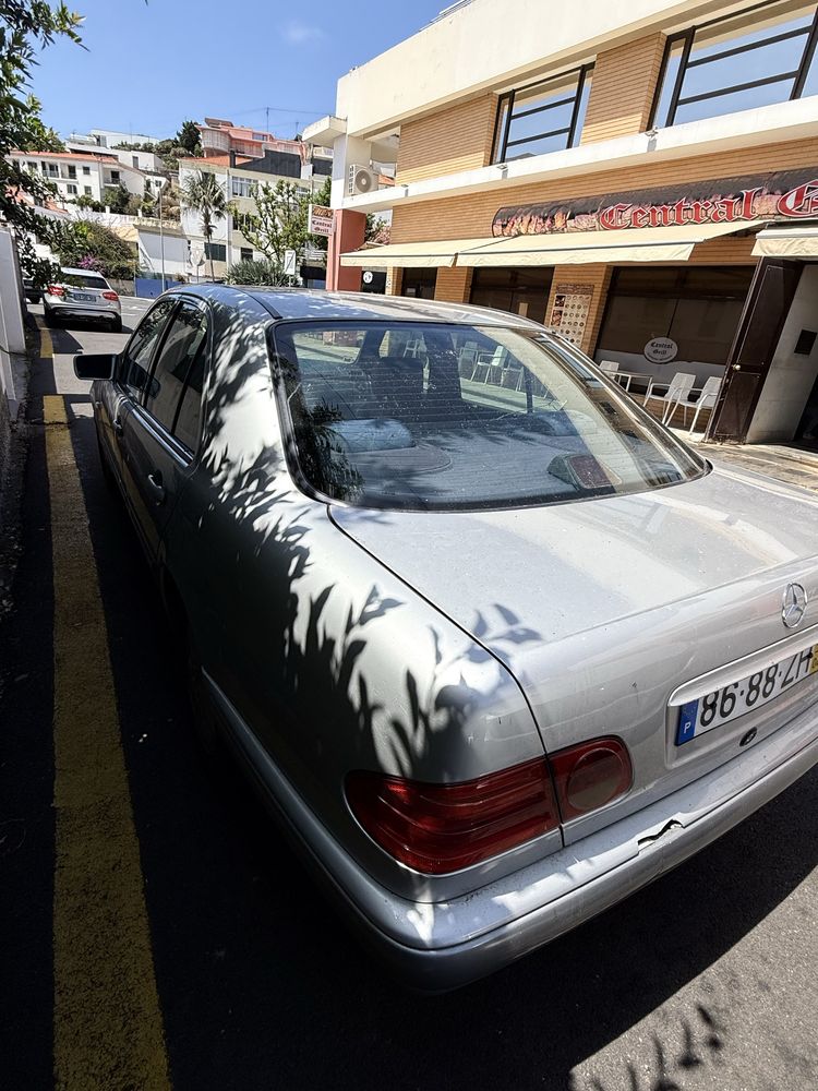 Mercedes E220 W210