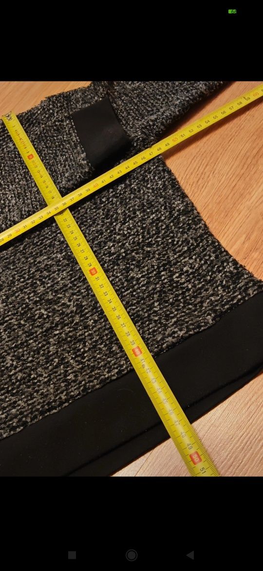 Stradivarius M krótka bluza typu bukla Noszona, leciutko zmechacona, a