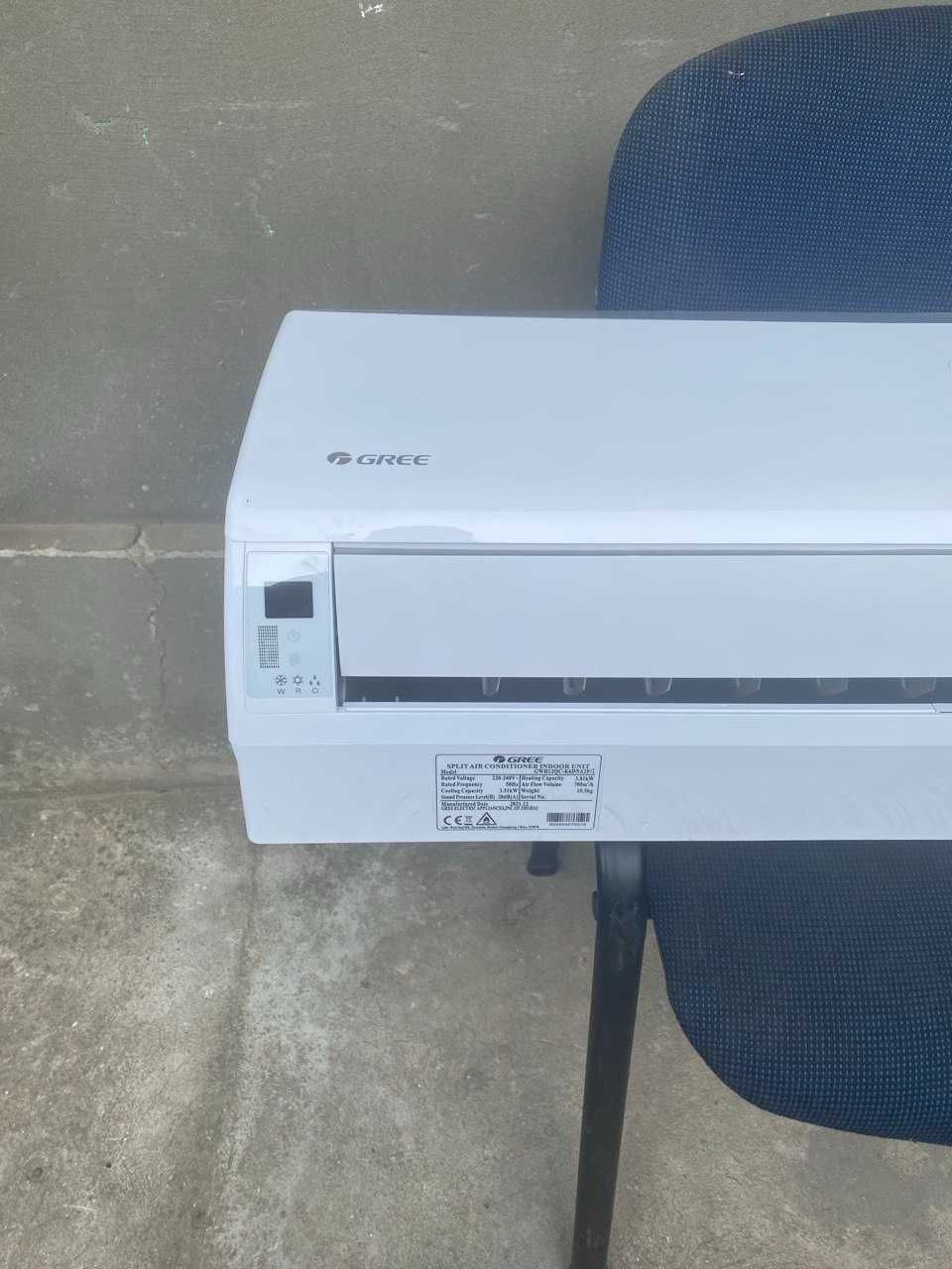 Кондиціонер спліт-система Gree PRAKTIK Pro GWH12QC-K6DNA2F