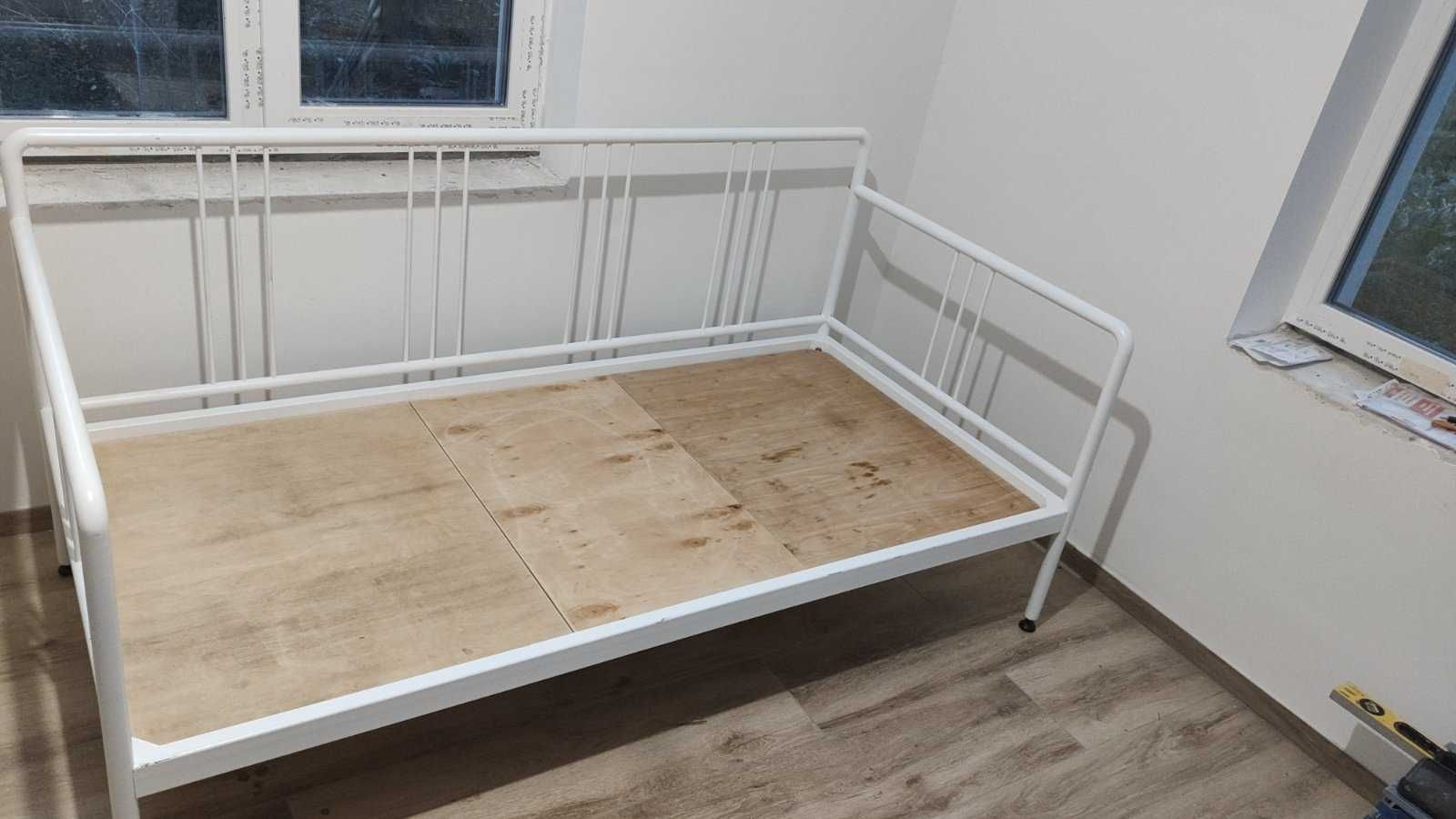 Ліжко біле сталь (по мотивах Ікеа Фіресдаль) кровать кушетка железная