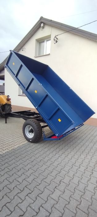 Dwukółka wywrotka jednoosiowa na 3 str.