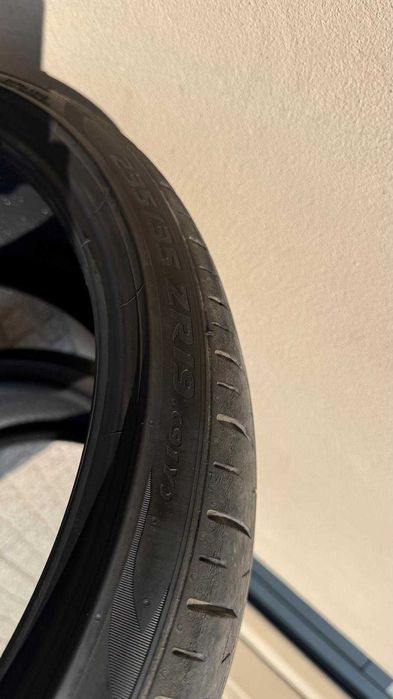 Pneus Pirelli P-Zero (PZ4) - 235/35/19
