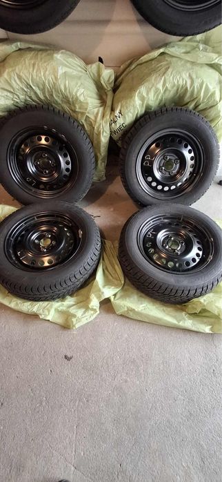 Felgi stalowe z oponami zimowymi 185/65R15